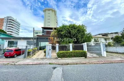 Casa com 4 quartos à venda na rua afonso pena, 851, canto, florianópolis, 280 m2 por r$ 2.000.000
