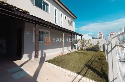 Casa com 2 quartos à venda na rua professor josé de senna pereira, 144, capoeiras, florianópolis, 112 m2 por r$ 550.000