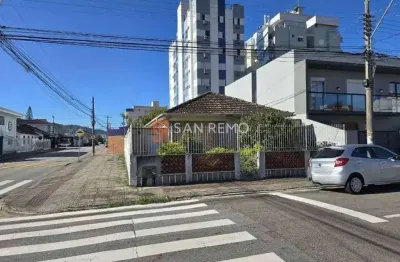 Casa com 4 quartos à venda na rua antônio mattos areas, 406, balneário, florianópolis, 133 m2 por r$ 1.100.000