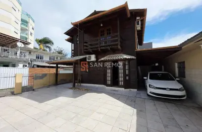 Casa com 3 quartos para alugar na servidão josé amaro ouriques, 153, abraão, florianópolis, 160 m2 por r$ 4.800