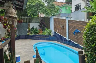 Casa com 4 quartos à venda na Rua São Miguel, 287, João Paulo, Florianópolis, 257 m2 por R$ 1.660.000
