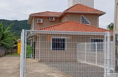 Apartamento com 2 quartos para alugar na Rua Laureano, 403, CS 1, Campeche, Florianópolis, 60 m2 por R$ 4.800