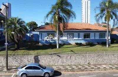Casa  padrão comercial ou residencial, 292m2 útil. terreno 1037m2.