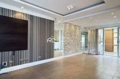 Casa Triplex no Seminário – 163m² | 4 Quartos (2 Suítes) | 2 Vagas | Área Gourmet