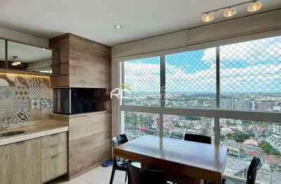 Apartamento padrão face norte, andar alto, 131m2, 3 quartos sendo 1 suíte, 2 vagas.