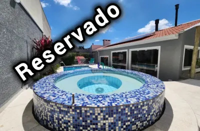 Casa com Piscina Aquecida com área Gourmet à venda no Bom Retiro
