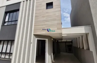 Sobrado novo, mobiliado com , com ático e terraço à venda no pilarzinho