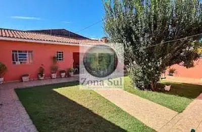 Casa com 3 quartos à venda na Rua Albertina Nascimento, 165, Centro, Votorantim