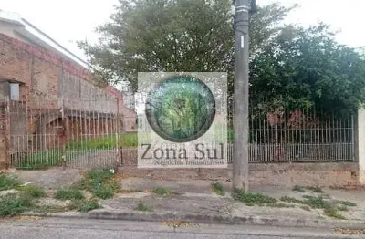 Terreno à venda na Rua Treze de Maio, Rio Acima, Votorantim