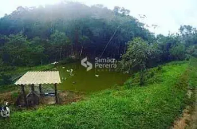 Sítio à venda em lima duarte, mg, ao lado do novo parque da serra da mantiqueira.
