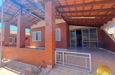 Excelente chalé em caldas novas com 4 suítes, laje, sala e cozinha conjugadas!