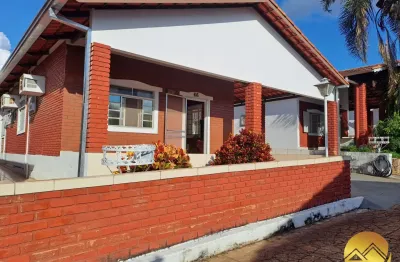 Chalé em excelente localização em caldas novas, próximo ao assaí atacadista com 3 suítes