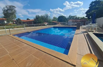 Chalé na laje e mobiliado à venda em caldas novas – condomínio fechado com lazer!