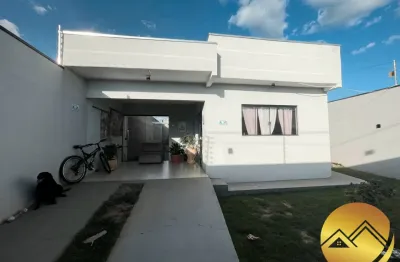 Ágio de casa no morada nobre em caldas novas, pertinho do lago!