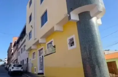 Situado no coração de pitangui–mg, em uma rua central e de fácil acesso, região com grande circulação, ideal para comércio