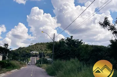 Dois lotes juntos próximos ao Santuário Nossa Senhora da Salete em Caldas Novas!