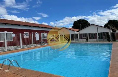 Chalé mobiliado em Caldas Novas, condomínio com área de lazer, sauna