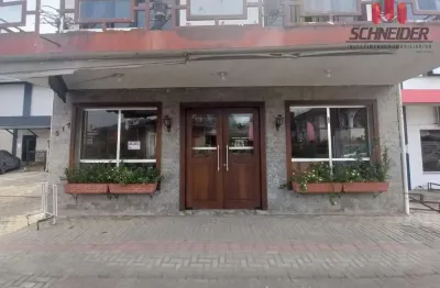 Casa comercial para alugar na Av. Nereu Ramos, 517, Centro, Timbó