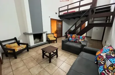 Casa com piscina 6 dormitórios! a 200m do mar em capão da canoa
