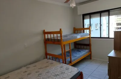 Apartamento com ar-condicionado e 2 quartos com vaga de garagem