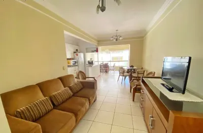 Espaçoso apartamento de 3 quartos com sacada de frente no centro de capão da canoa rua sepé a mais requisitada