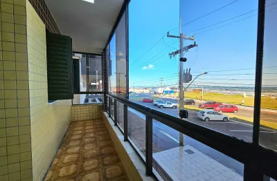 Apartamento de frente para o mar com 4 quartos disponível para locação de verão