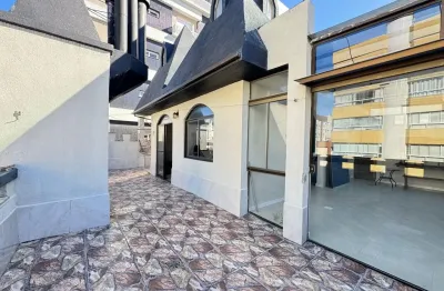 Cobertura cinematográfico em formato de castello próximo ao quiosque do vavá em capão da canoa