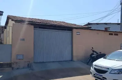 Casa com 3 quartos à venda na mauá, 818, setor central, anápolis por r$ 300.000