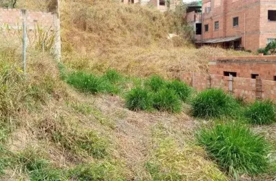 Lote de 250m2 localizado no bairro perola negra , santa luzia.