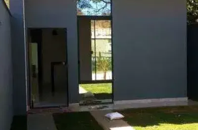 Casa 3 quartos e 2 banheiros localizada em lagoa santa, mg.