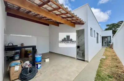 Casa à venda no bairro santa mônica, belo horizonte  oportunidade imperdível!