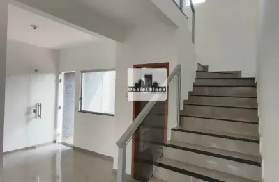 Oportunidade imperdível no bairro dom pedro!  apresentamos esta excelente casa dúplex localizada na rua 10, em um dos bairros mais desejados da região!