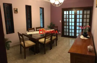 Sobrado à venda com 243m², com 04 dormitórios, 01 suíte e 02 vagas de garagem jardim modelo zona norte sp