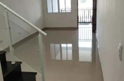 Excelente sobrado novo à venda com 120m², 03 dormitórios, 01 suíte , 02 vagas de garagem vila roque zona norte sp