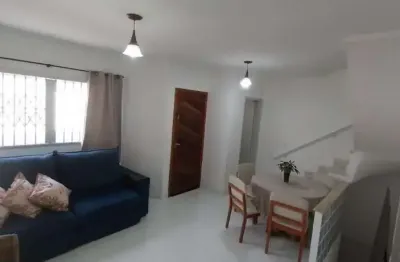 Casa germinada em condomínio, 2 dormitórios sendo 2 suítes, 109m², vila gustavo, ótimo estado, aceita financiamento, ideal para morar/investir
