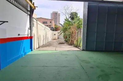 Galpão de 550m² com ponte rolante e 3 salas - ideal para sua empresa!