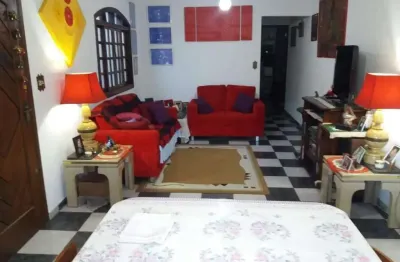 Sobrado Espaçoso no Tremembé ao Lado da Serra da Cantareira com 4 Dormitórios e 5 Vagas