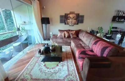 Sobrado de com 4 Suítes, Lazer Completo e Vista para a Serra no Tremembé