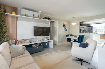 Apartamento com 3 quartos para alugar na Rua Vicente da Fontoura, 1531, Rio Branco, Porto Alegre por R$ 5.600