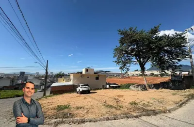 Terreno de esquina no loteamento porto das águas – bela vista, palhoça/sc