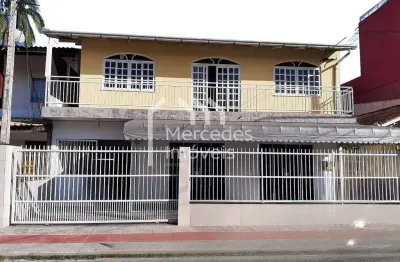 2 casas - com ponto comercial ao lado bistek, 232 m² por r$ 1.250.000 - são joão - itajaí/sc