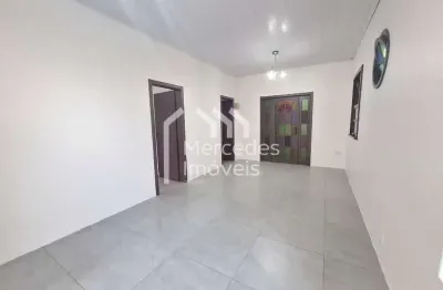 Casa com 4 quartos para alugar na Rua Duque de Caxias, 100, Vila Operária, Itajaí