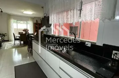 Casa com 3 quartos para alugar na Rua Luiza Soterio Keunecke, 40, Centro, Itajaí