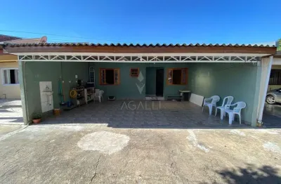 Casa com 3 quartos à venda na Rua João Frederico Foerster, 625, Pinheirinho, Curitiba por R$ 450.000