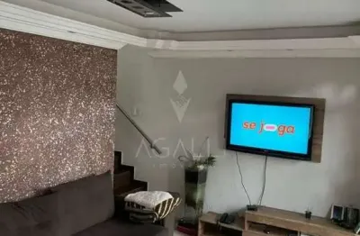 Casa com 3 quartos à venda na Rua Tenente Júlio Jacoboski, 29, Sítio Cercado, Curitiba por R$ 701.000