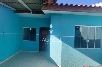 Casa semi nova à venda no gralha azul  fazenda rio grande