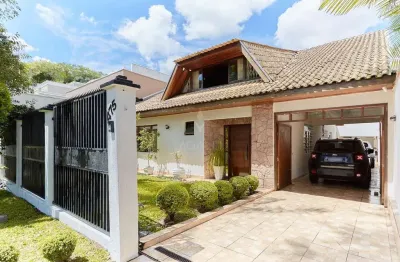 Casa com 4 quartos à venda no Água Verde, Curitiba 