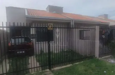 Casa com 2 quartos para alugar no Campo de Santana, Curitiba 