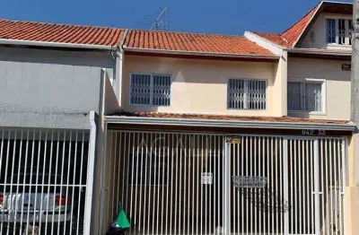 Casa com 3 quartos para alugar no Cajuru, Curitiba 