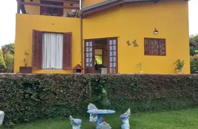 Chácara à venda com 3 dormitórios, 2 banheiros e 1000m² de área total – conforto e espaço para toda a família!